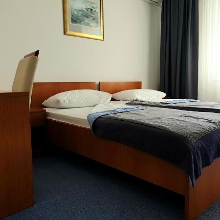 Hotel Zagreb Split Extérieur photo