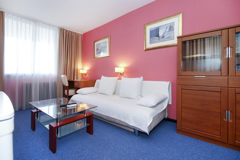 Hotel Zagreb Split Extérieur photo