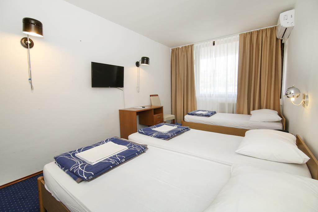 Hotel Zagreb Split Extérieur photo