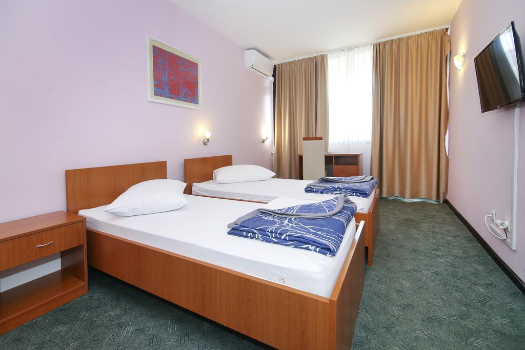 Hotel Zagreb Split Extérieur photo