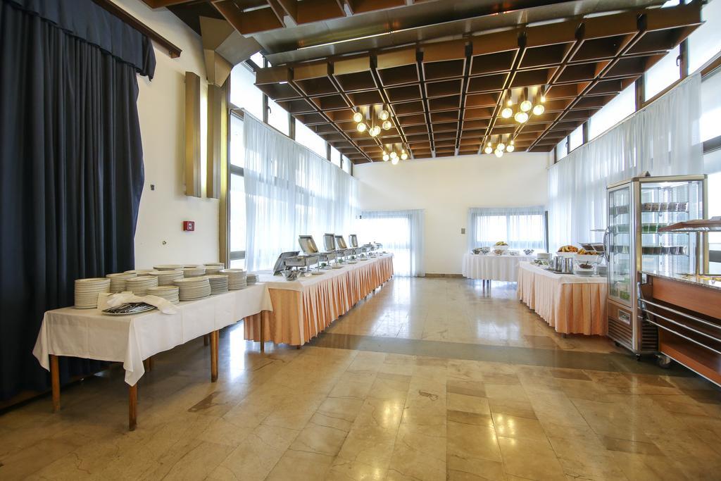 Hotel Zagreb Split Extérieur photo