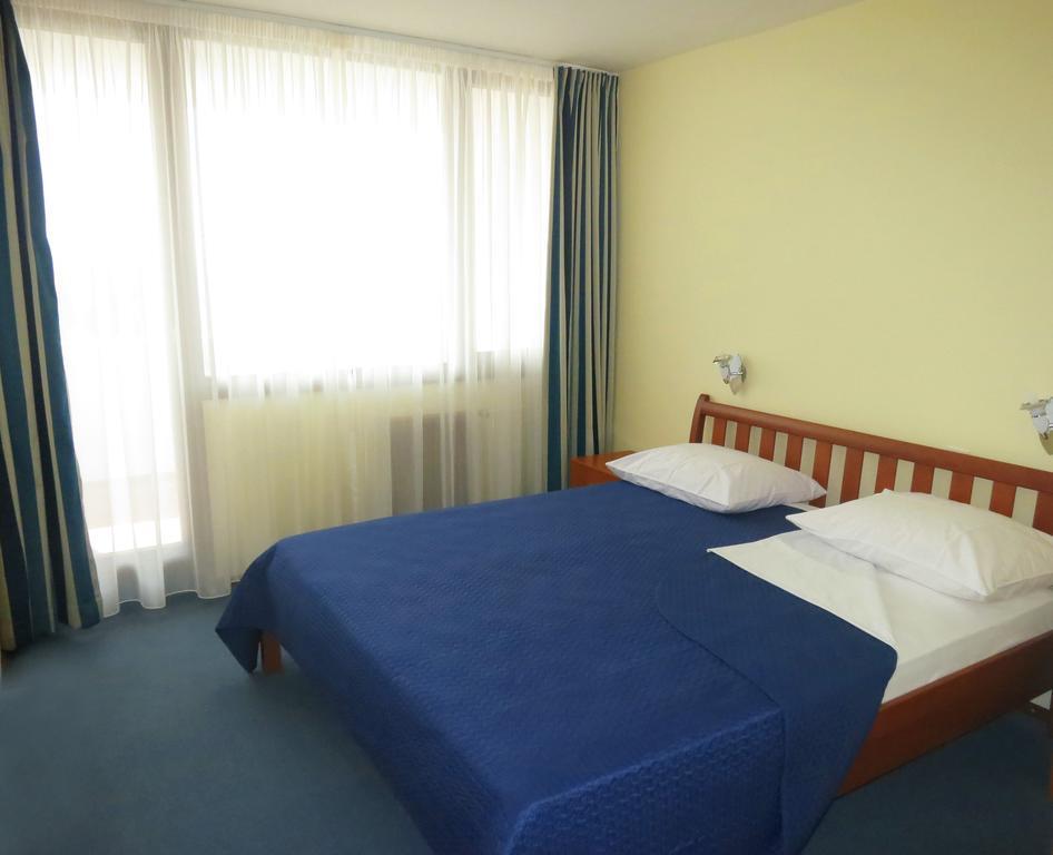 Hotel Zagreb Split Extérieur photo