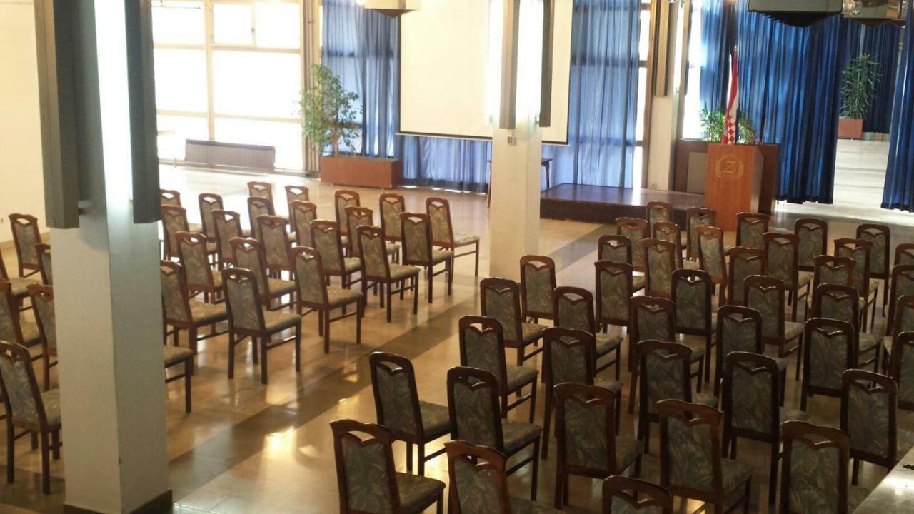 Hotel Zagreb Split Extérieur photo